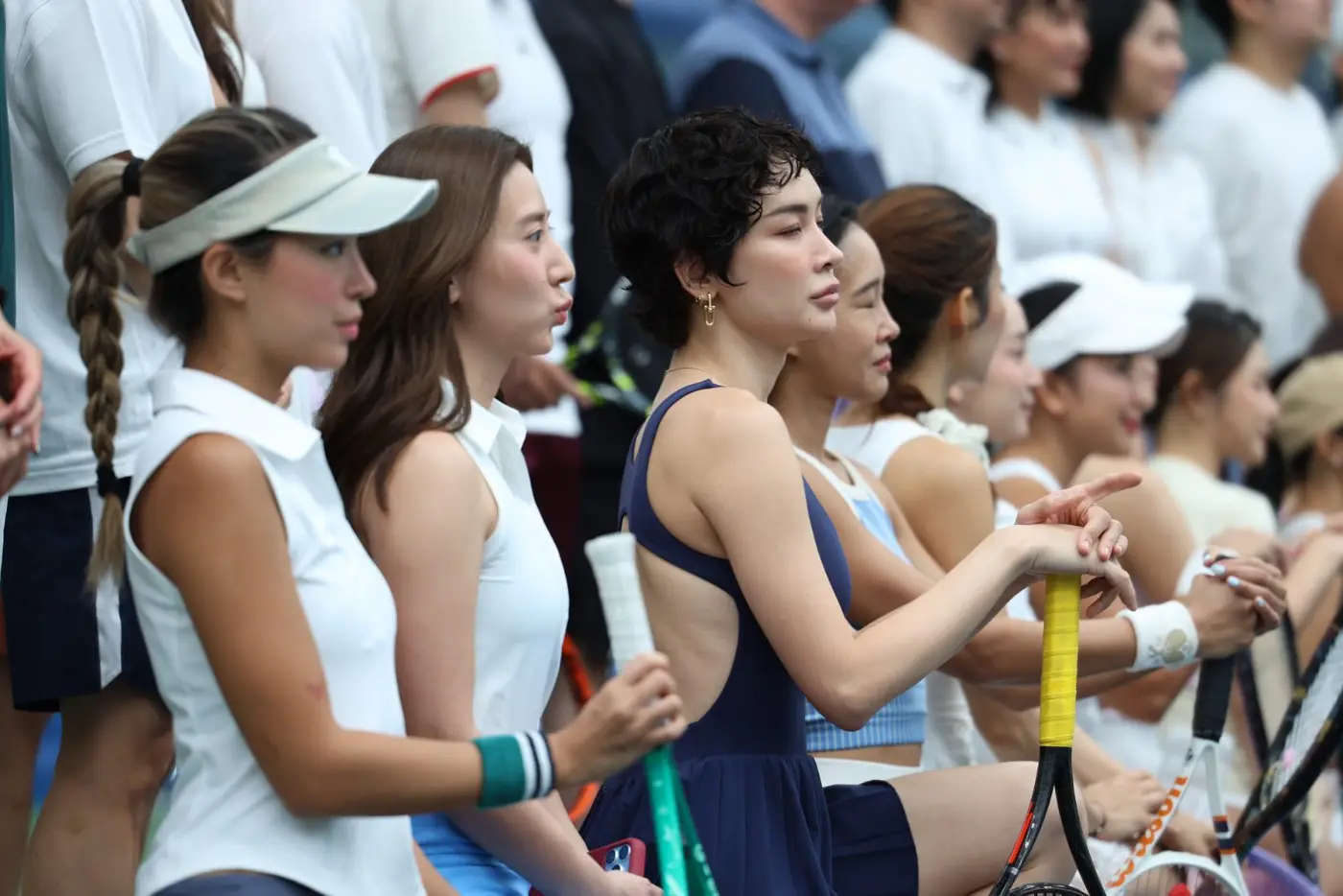 Players courtside